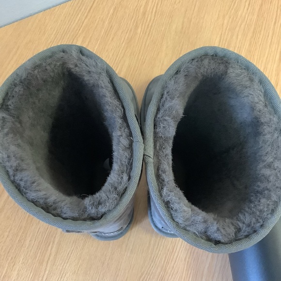 UGG “Classic II Tall Shearling Boots” - Picture 8 of 9